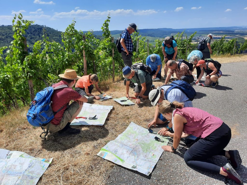 Wanderführerausbildung Orientierung im Gelände mit Karte und Kompass